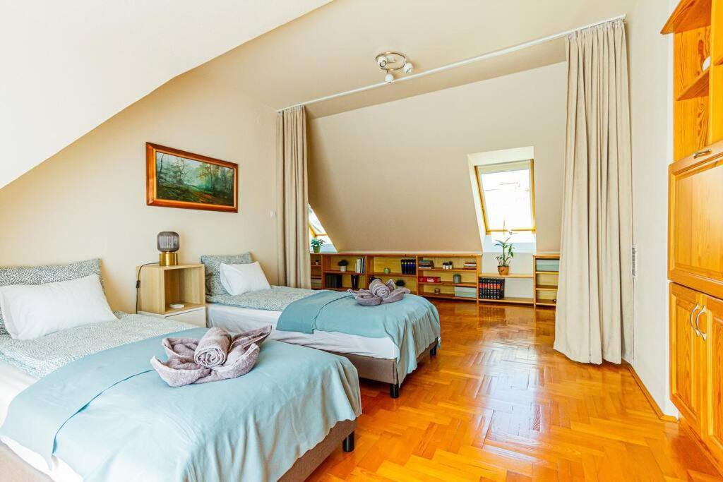 Roomy Apartment 80Sqm At City Center Free Parking Space, Ac & Balcony Budapest Exterior photo