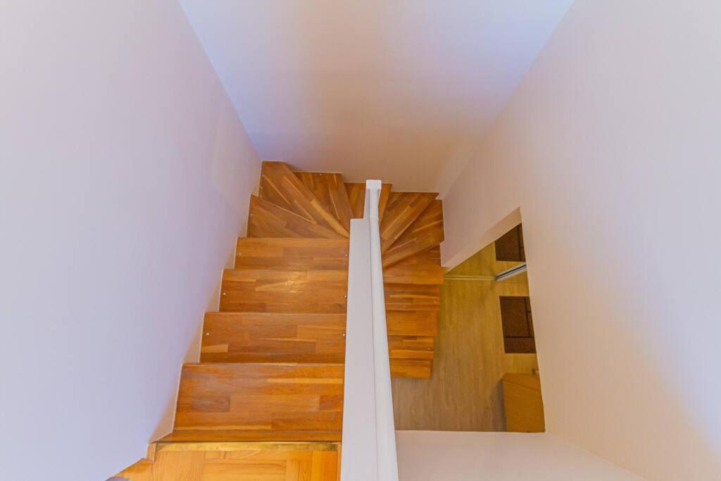 Roomy Apartment 80Sqm At City Center Free Parking Space, Ac & Balcony Budapest Exterior photo